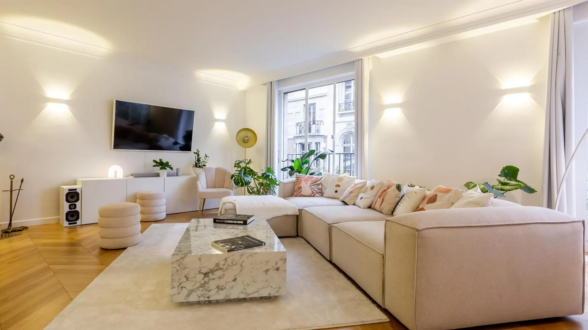 Apartment Maison Josephine Stunning Champs-elysees 3 Bedrooms